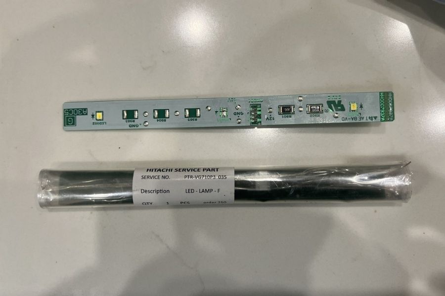Thay đèn led tủ lạnh Hitachi chính hãng giá tốt
