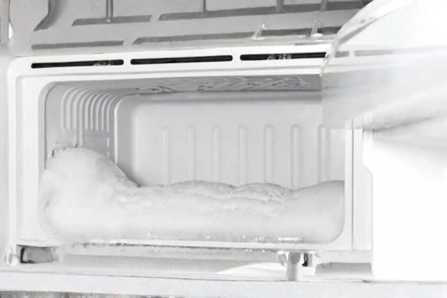 Tủ lạnh Hitachi bị đóng tuyết: nguyên nhân và cách xử lý